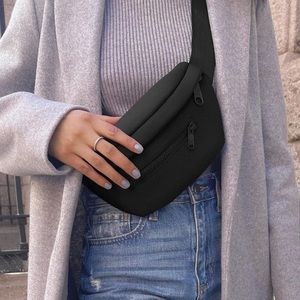 EUC Dagne Dover Ace Fanny Pack in Black